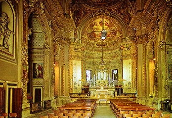 Panoramica della navata interna
